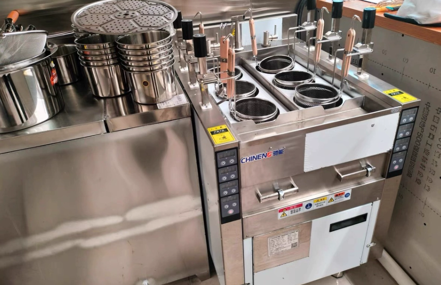 Máy Nấu Mì Tự Động CHINENG YDE — Điện 3 & 6 Đầu, 4,5–12 kW, Bảo Hành 2 Năm