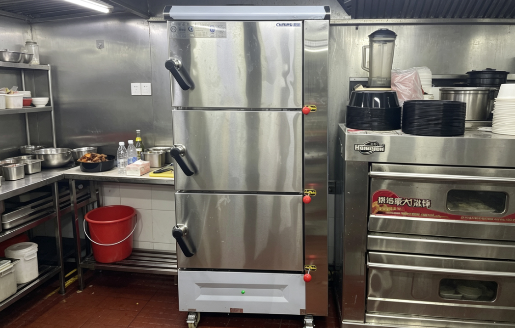 Tủ Hấp Hải Sản Công Nghiệp CHINENG 8138 — Điện & Gas, 3 Tầng, 90/100/120 cm, Tiết Kiệm & Cao Cấp Tủ Hấp Hải Sản Công Nghiệp CHINENG 8138 — Điện & Gas, 3 Tầng, 90/100/120 cm, Tiết Kiệm & Cao Cấp